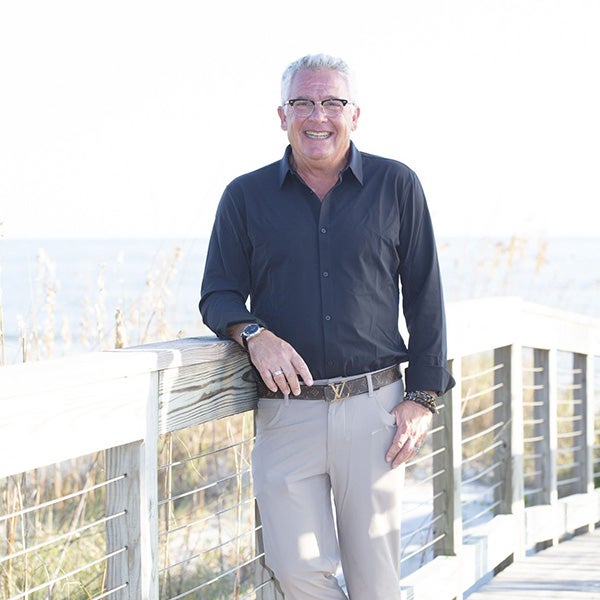 Dennis Puckey, Agent